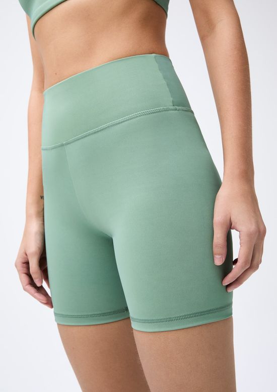 Foto do produto: Bermuda Esportiva Feminina Biker com Fio LYCRA® - Verde