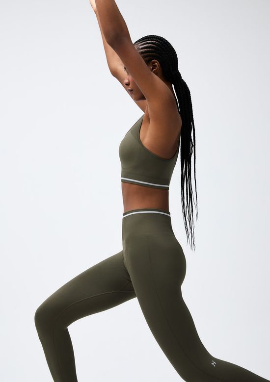 Foto do produto: Top Esportivo Nadador Sem Costura - Verde