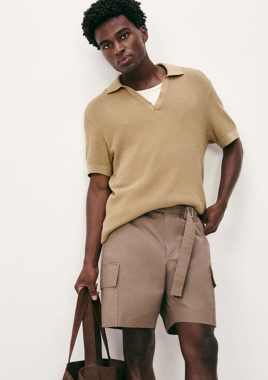 Foto do produto: Camisa Polo Masculina Decote V Em Tricô - Bege