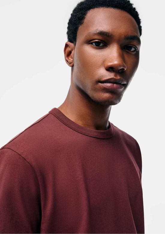 Foto do produto: Camiseta Básica Masculina Areia Em Algodão Peruano - Marsala