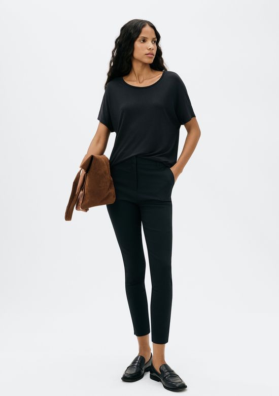 Foto do produto: Blusa Básica Feminina Manga Curta Ampla Em Viscose - Preto