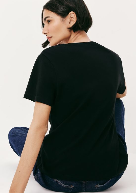Foto do produto: Camiseta Básica Feminina Slim World - Preto