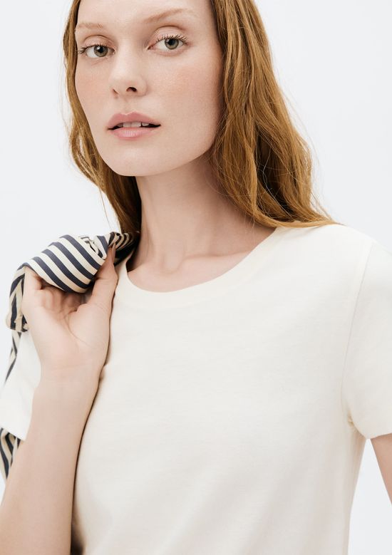 Foto do produto: Camiseta Básica Feminina Slim World - Creme