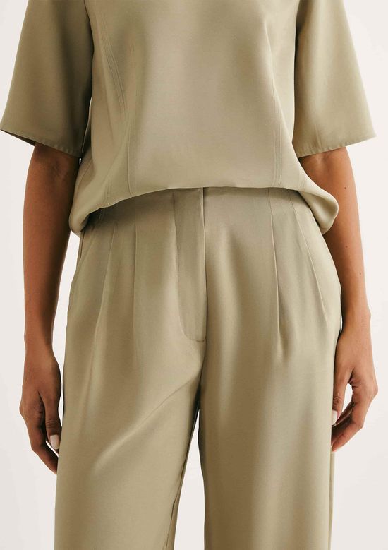 Foto do produto: Calça Feminina Cintura Alta Em Peach Touch - Verde