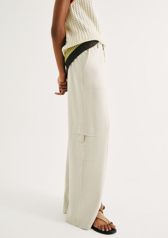 Foto do produto: Calça Feminina Cargo Em Peach Touch - Bege