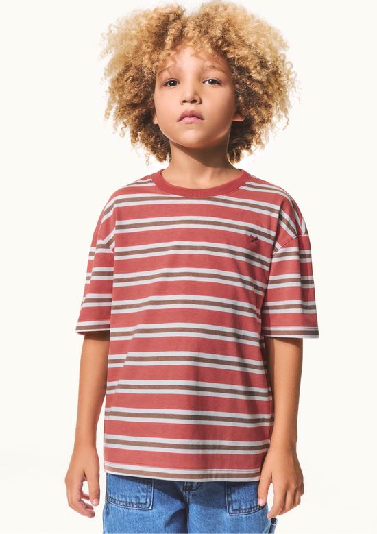 Foto do produto: Camiseta Infantil Menino Oversized Com Patch - Vermelho