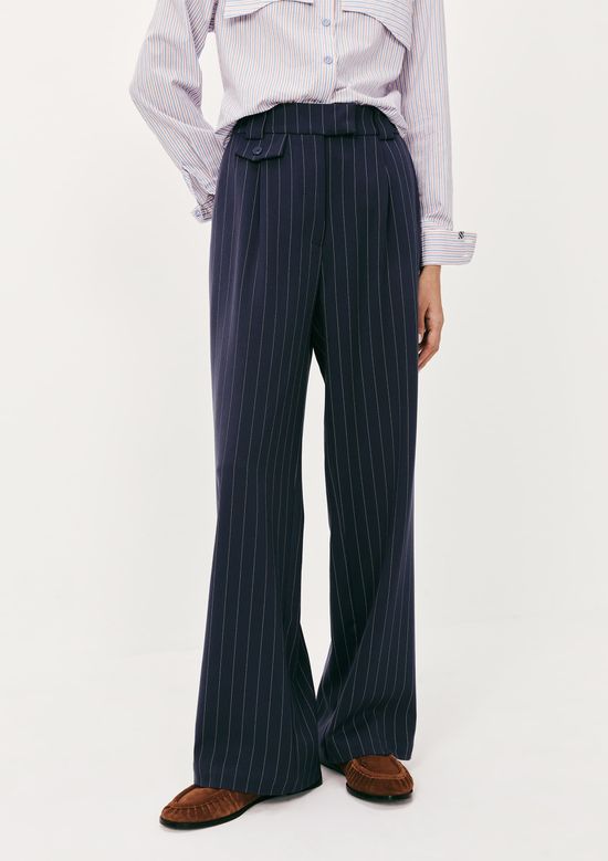 Foto do produto: Calça Feminina Em Alfaiataria Risca De Giz - Azul