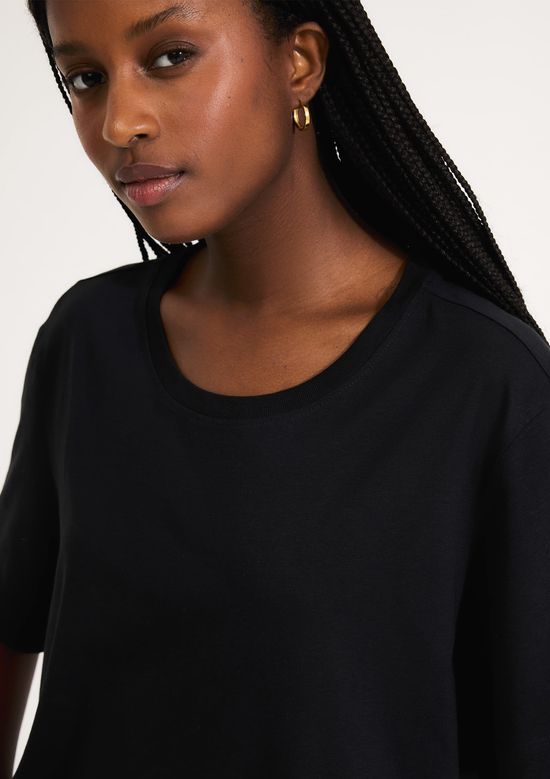 Foto do produto: Blusa Feminina Manga Curta - Preto