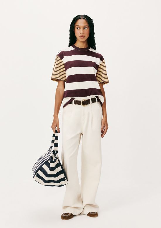 Foto do produto: Camiseta Feminina Stripe Com Bordado - Creme