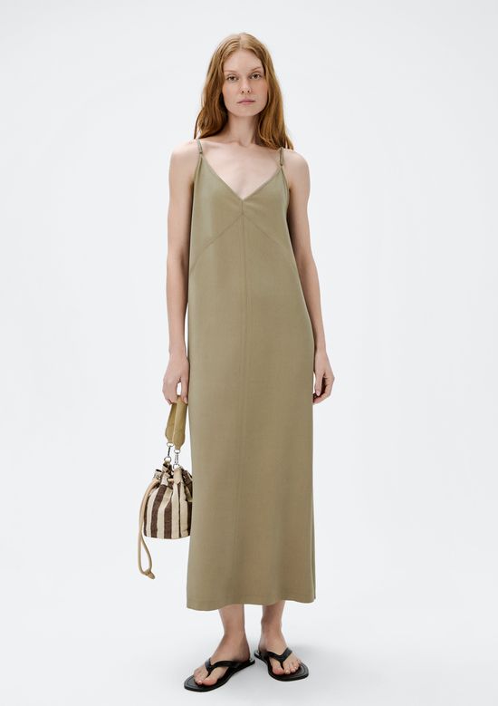 Foto do produto: Vestido Midi Em Peach Touch Com Fenda - Bege