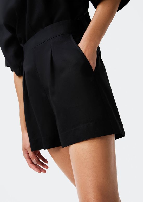 Foto do produto: Shorts Feminino Cintura Alta Em Viscolinho - Preto