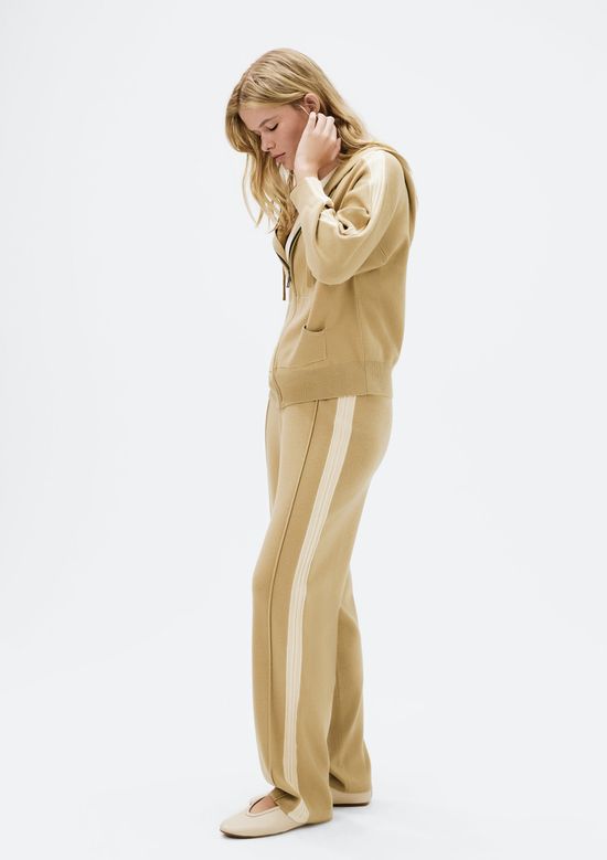 Foto do produto: Calça Feminina Reta em Tricô com Listras Laterais - Caqui