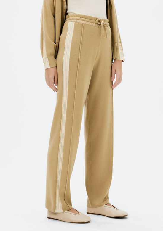 Foto do produto: Calça Feminina Reta em Tricô com Listras Laterais - Caqui