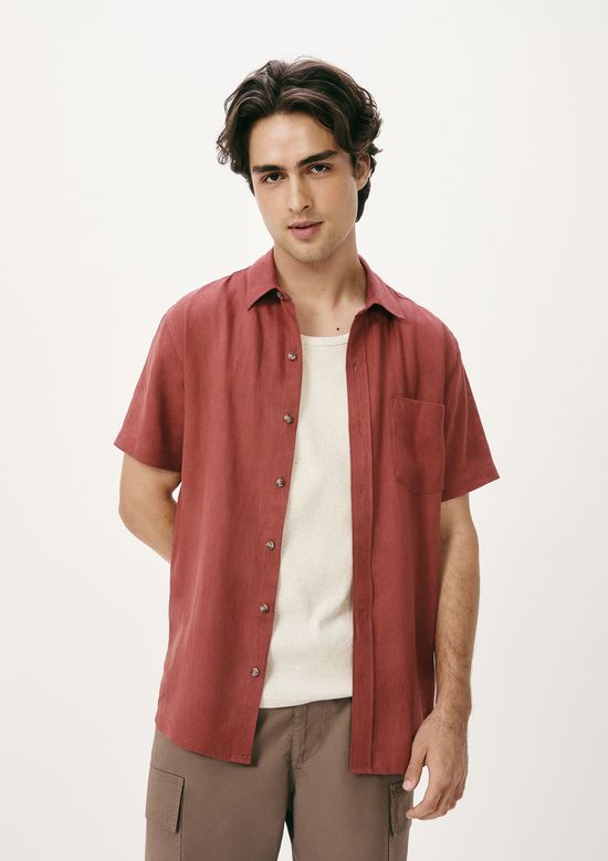 Foto do produto: Camisa Básica Masculina Manga Curta Slim Em Linho - Vermelho