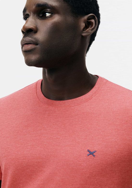 Foto do produto: Camiseta Básica Masculina World Com Bordado - Vermelho