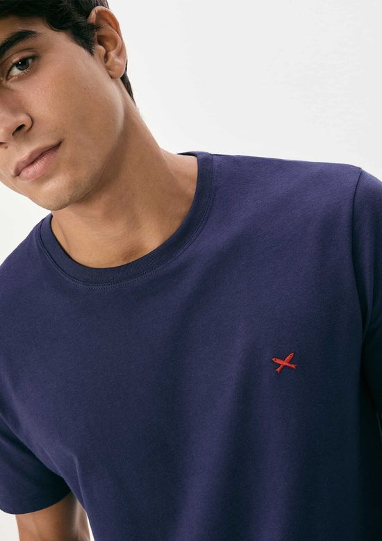 Foto do produto: Camiseta Básica Masculina World Com Bordado - Azul