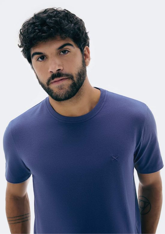 Foto do produto: Camiseta Básica Masculina World Com Bordado - Azul