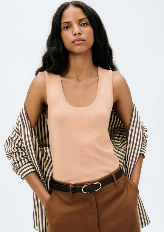 Foto do produto: Regata Feminina Slim Decote U Em Tricô De Viscose - Rosa