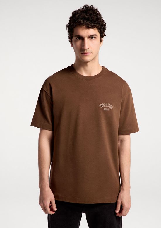 Foto do produto: Camiseta Unissex Relaxed Manga Curta Com Bordado - Marrom