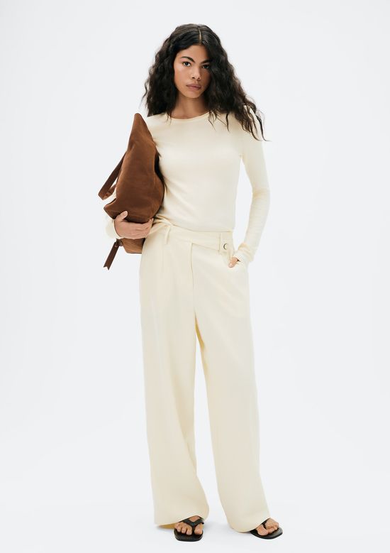 Foto do produto: Blusa Feminina Manga Longa Slim Em Tricô Leve - Creme