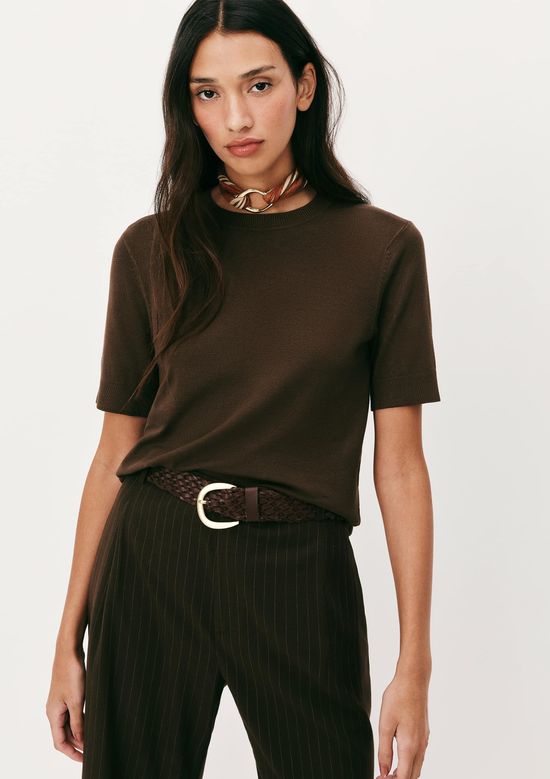 Foto do produto: Blusa Feminina Manga Curta Em Tricô Leve - Marrom