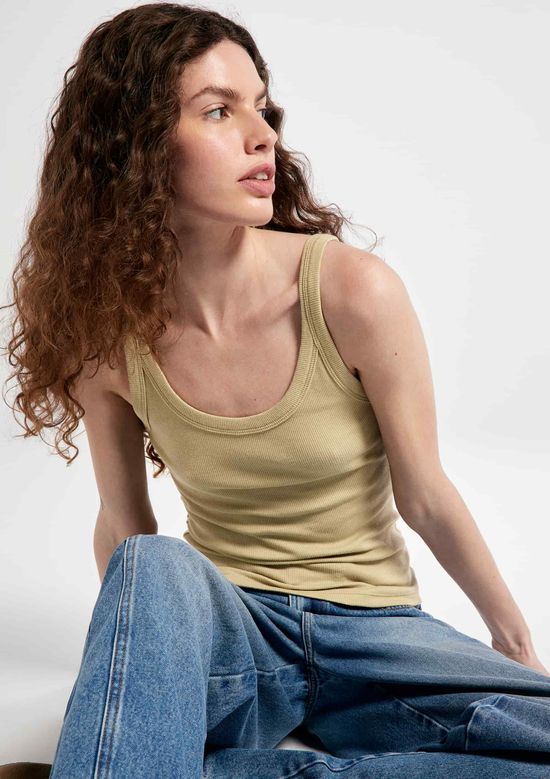 Foto do produto: Regata Básica Feminina Slim Rib - Verde