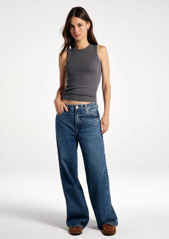 Foto do produto: Regata Básica Feminina Slim Neck - Cinza