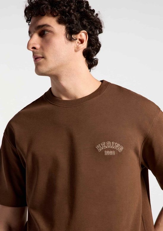 Foto do produto: Camiseta Unissex Relaxed Manga Curta Com Bordado - Marrom