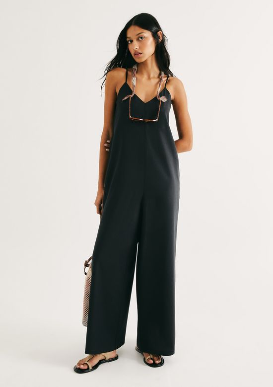 Foto do produto: Macacão Longo Evasê Com Linho - Preto