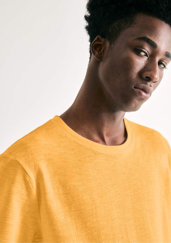 Foto do produto: Camiseta Masculina Texturizada Regular - Amarelo