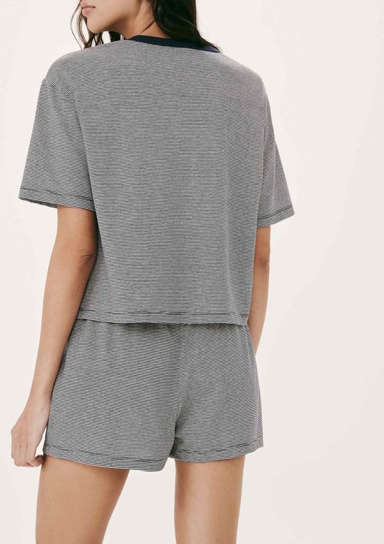 Foto do produto: Pijama Curto Feminino Listrado - Preto