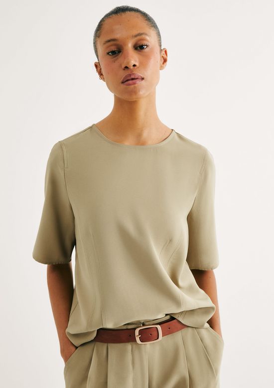 Foto do produto: Blusa Feminina Regular Manga Curta - Verde