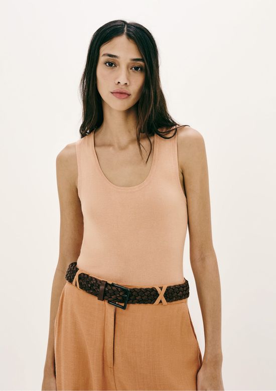 Foto do produto: Regata Feminina Slim Decote U Em Tricô De Viscose - Salmão