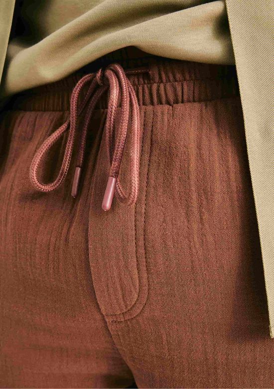 Foto do produto: Bermuda Masculina Reta Texturizada - Marrom