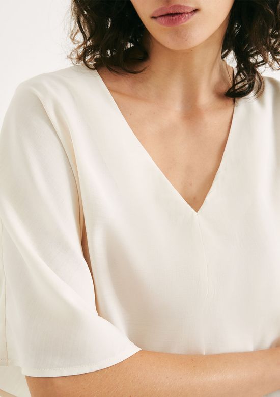 Foto do produto: Blusa Feminina Box Em Peach Touch - Creme