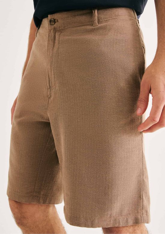 Foto do produto: Bermuda Masculina Reta Texturizada Com Linho - Marrom