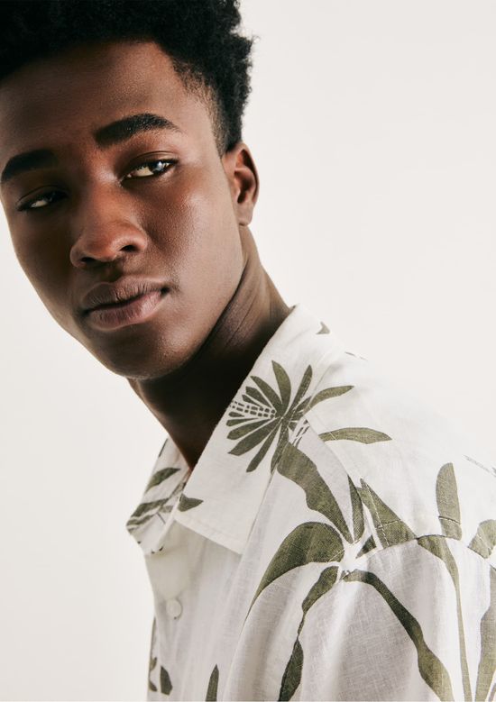 Foto do produto: Camisa Masculina Estampada Manga Curta - Off white