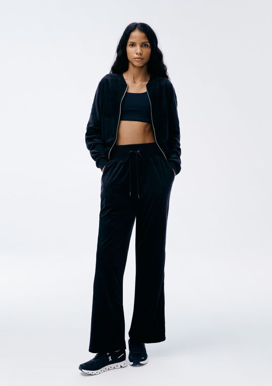 Foto do produto: Calça Feminina Pantalona Em Plush - Preto