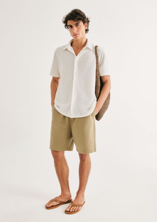 Foto do produto: Camisa Masculina Manga Curta Em Malha Texturizada - Off white