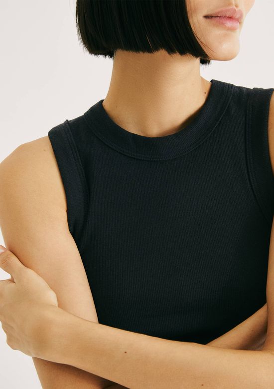 Foto do produto: Regata Básica Feminina Slim Neck - Preto