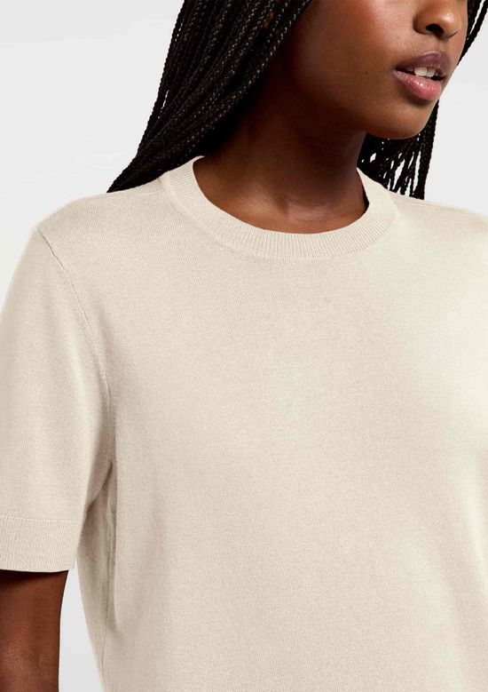 Foto do produto: Blusa Feminina Manga Curta Em Tricô Leve - Creme