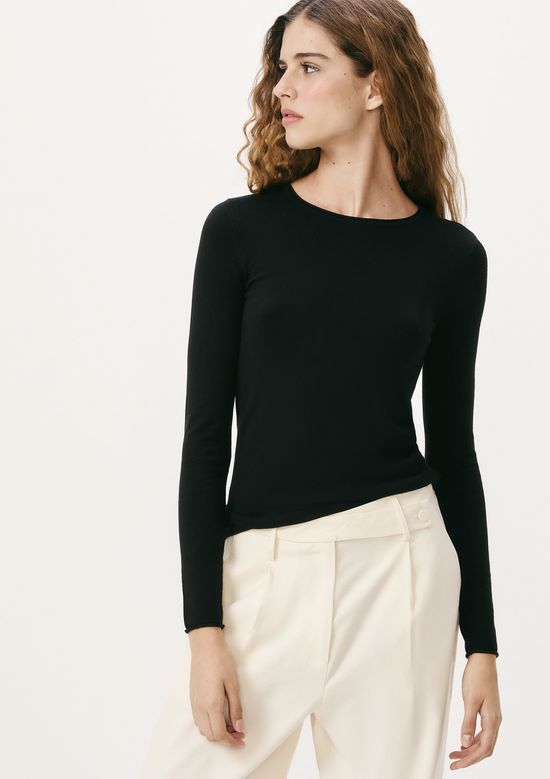 Foto do produto: Blusa Feminina Manga Longa Slim Em Tricô Leve - Preto