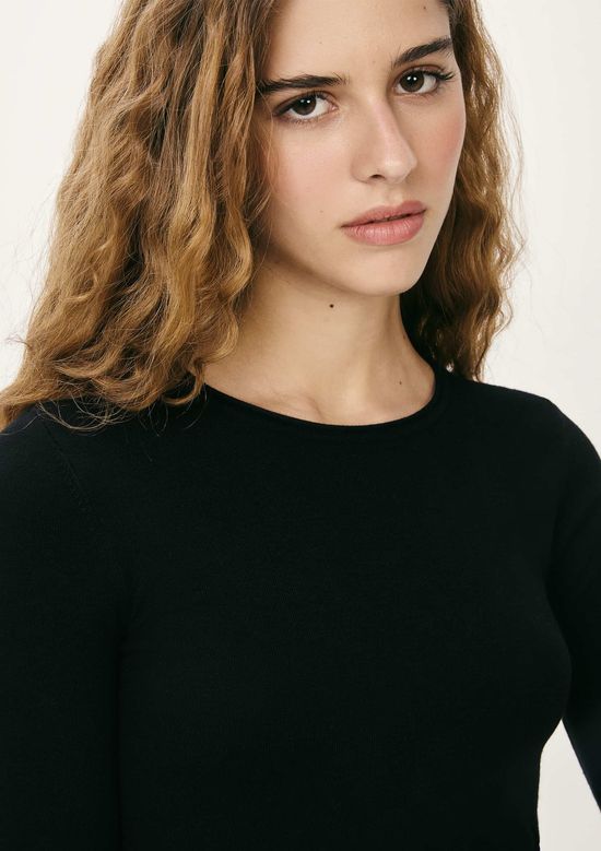 Foto do produto: Blusa Feminina Manga Longa Slim Em Tricô Leve - Preto