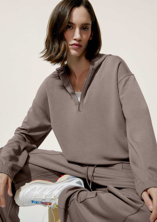 Foto do produto: Blusão Esportivo Feminino Gola Alta Com Zíper - Bege