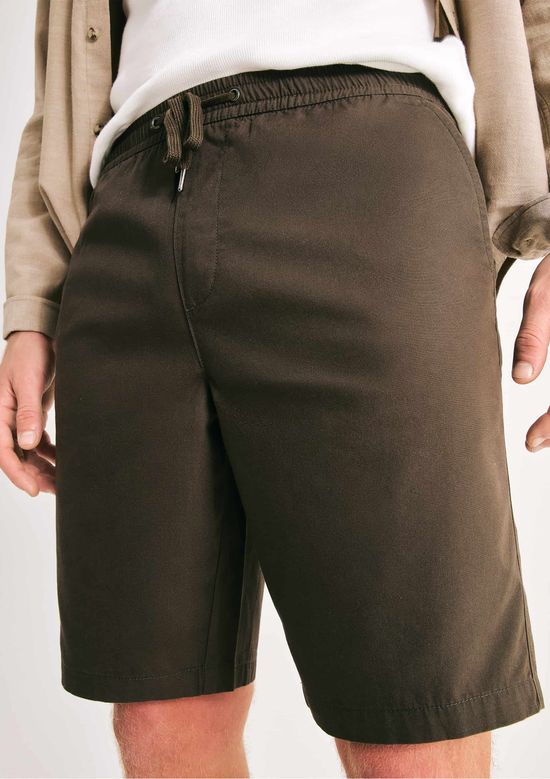 Foto do produto: Bermuda Básica Masculina Reta Em Sarja - Verde