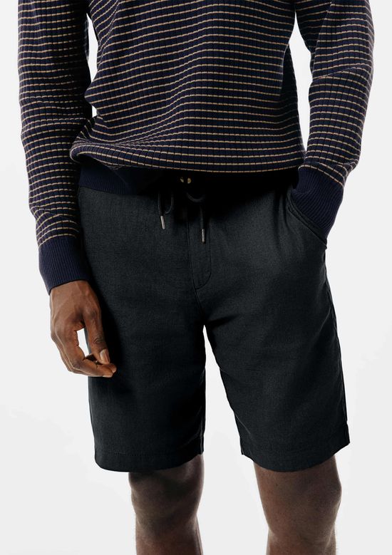 Foto do produto: Bermuda Básica Masculina Chino Em Linho - Preto