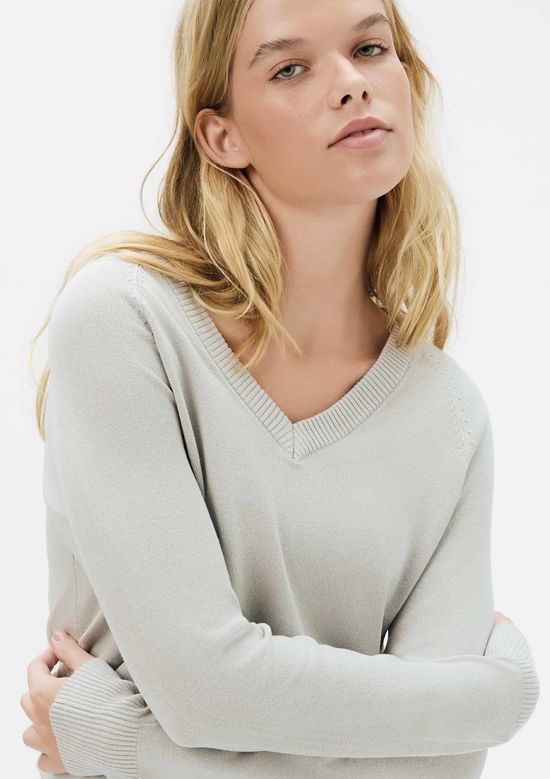 Foto do produto: Blusão Feminino Decote V Em Tricô - Cinza