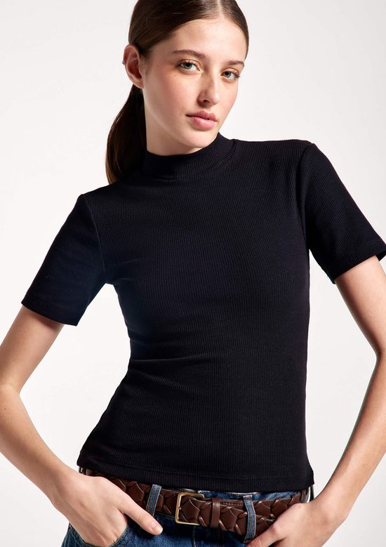 Foto do produto: Blusa Feminina Gola Alta Em Ribana Canelada - Preto
