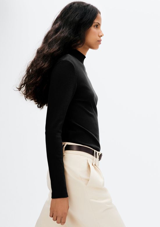 Foto do produto: Blusa Básica Feminina Manga Longa Gola Alta Em Ribana Canelada - Preto