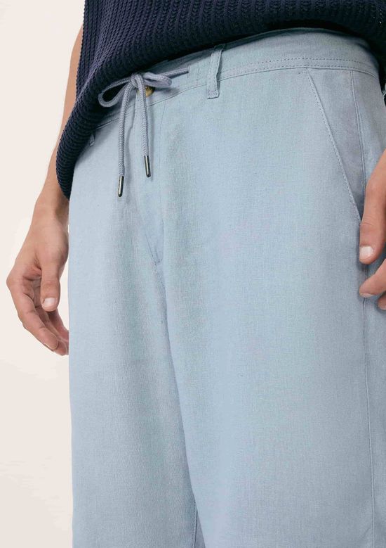 Foto do produto: Bermuda Básica Masculina Chino Em Linho - Azul